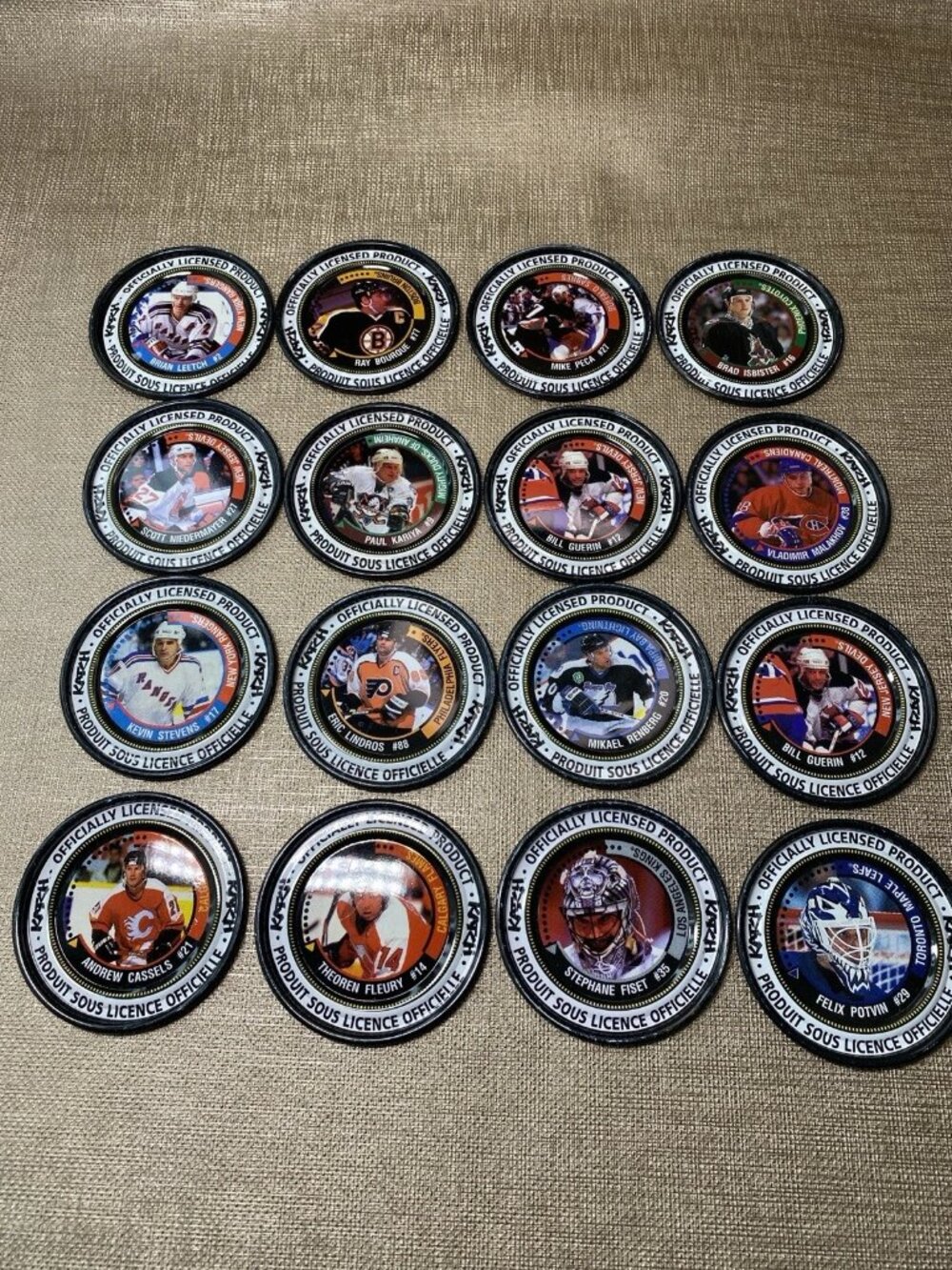 Lot of 16 Vintage NHL Katch Hockey Discs Irwin Lindros Bourque Fleury Kariya